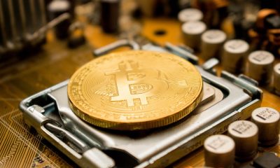 Bitcoin hodlers, "Keep calm and HODL On"