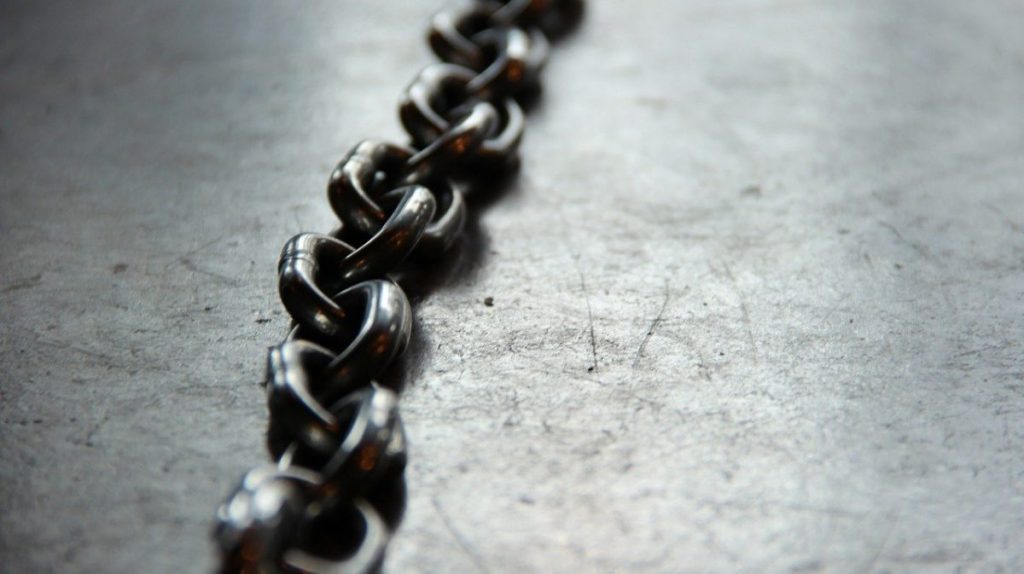 Chainlink's recent surge price may be due to its correlation [90-day] with bitcoin, which stands at 0.6, however, there is more to it. The smaller bits that may have caused